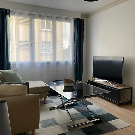 La Caliorne Apartment *
